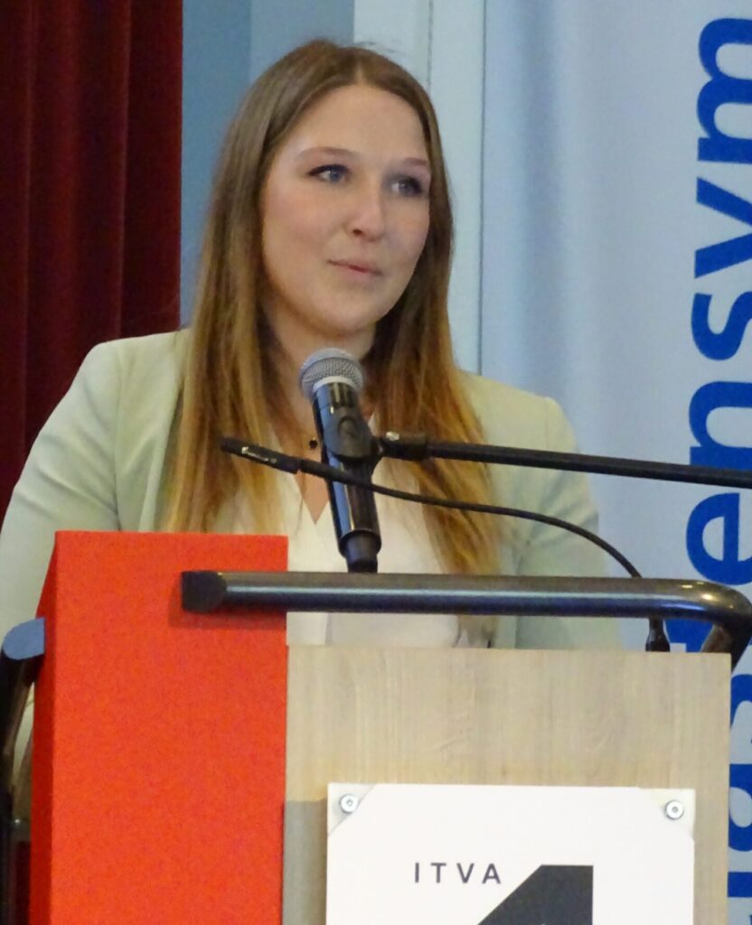 Vanessa Bauer, Sakosta Düsseldorf