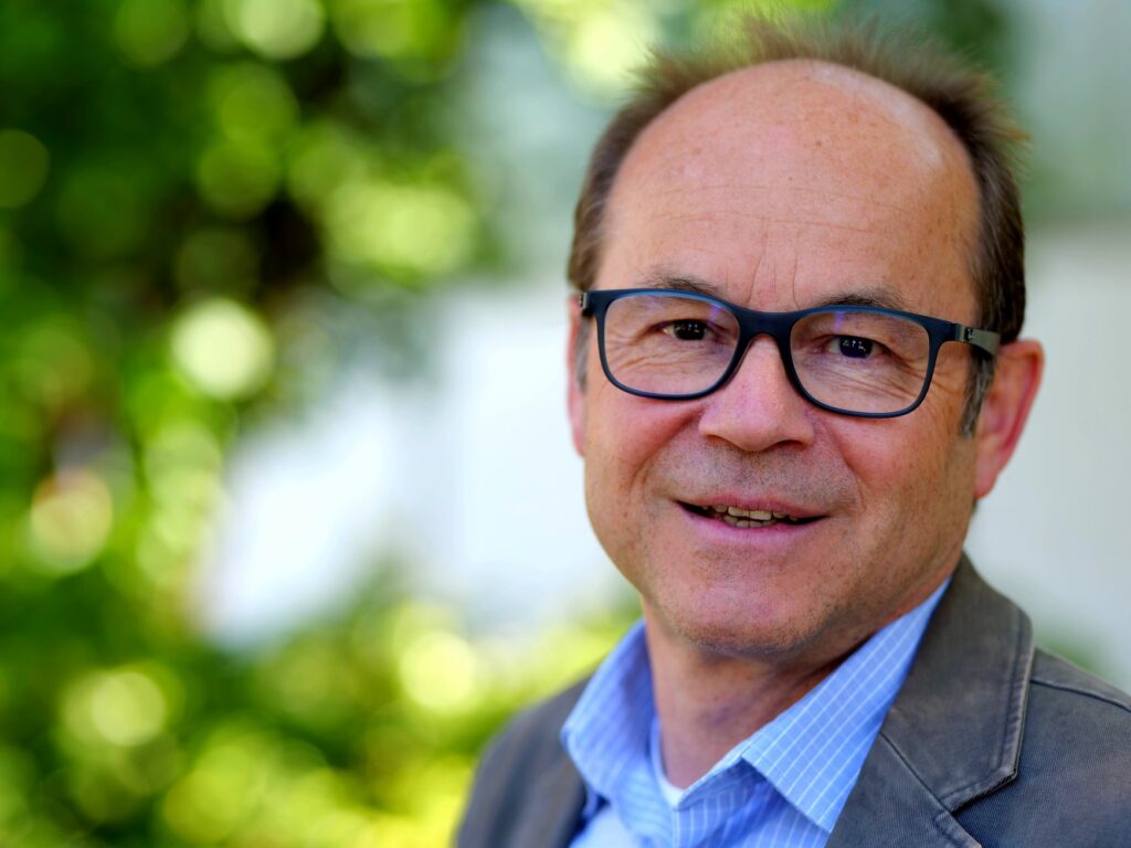 Dr. Ulrich Saring